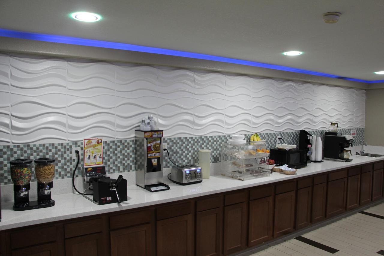 Westbridge Inn And Suites Centerville Ngoại thất bức ảnh